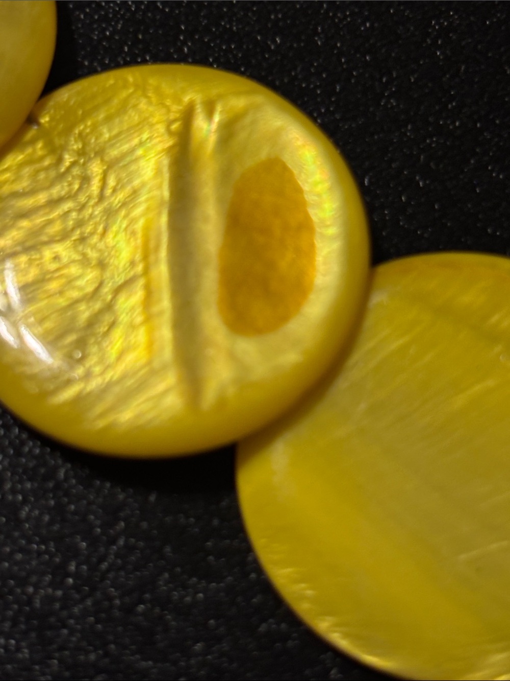 Mother of Pearl Yellow Disc Statement Necklace Mod Pop Retro - Picture 3 of 16